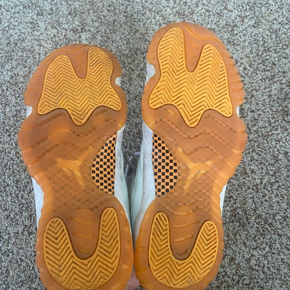 Women's Jordan 11 Retro Low Citrus - Picture 4 of 4